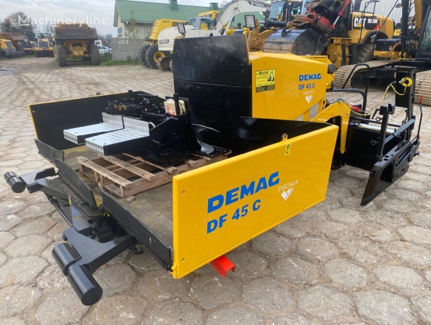 Demag DF-45C asfaltni finišer gusjeničar